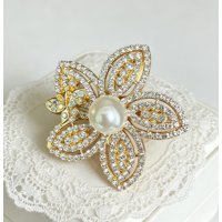 XSB235 - Golden Floral Saree Brooch